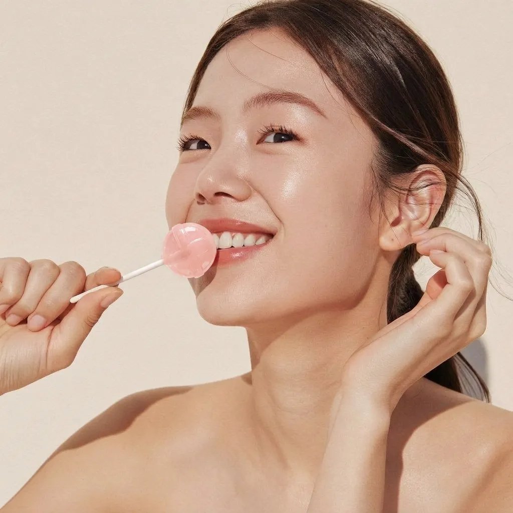 Glowing skin after a daily collagen ritual